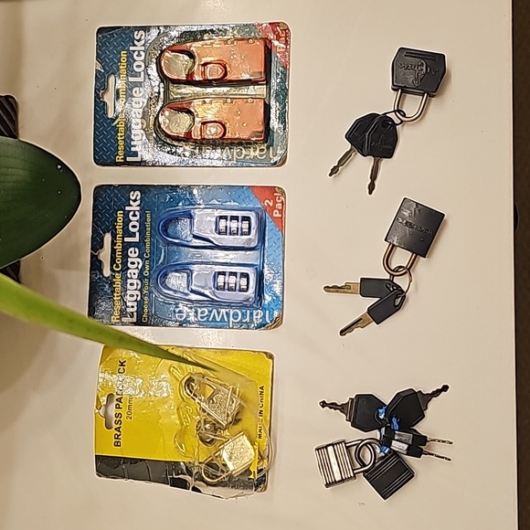 Luggage Locks 🔐 - Picture 2 of 12